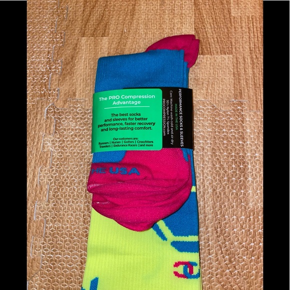 Pro Compression Socks! - Picture 2 of 3